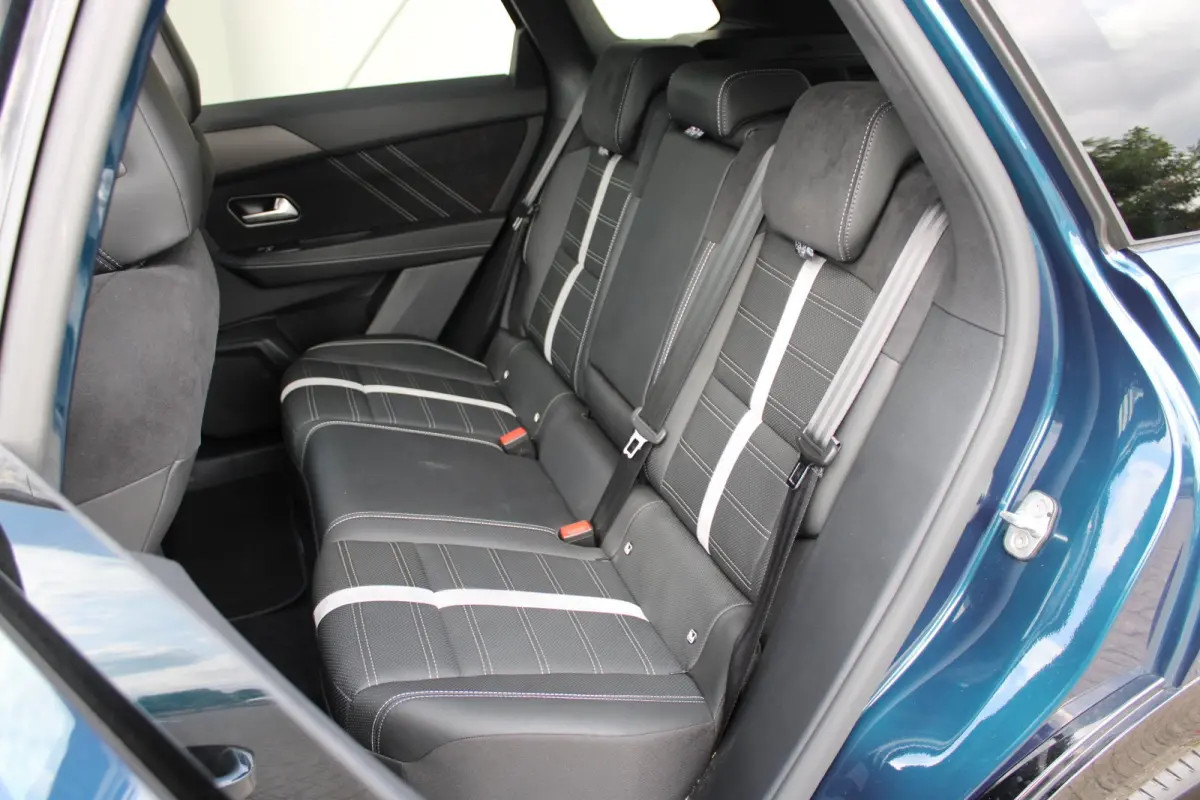 1.6 Turbo Plug-in-Hybrid Ultimate / Navigatie / 360 Camera / LEDER / Panoramadak / Parkeersensoren / Keyless / Stuur -en Stoelverwarmd / 20" LMV