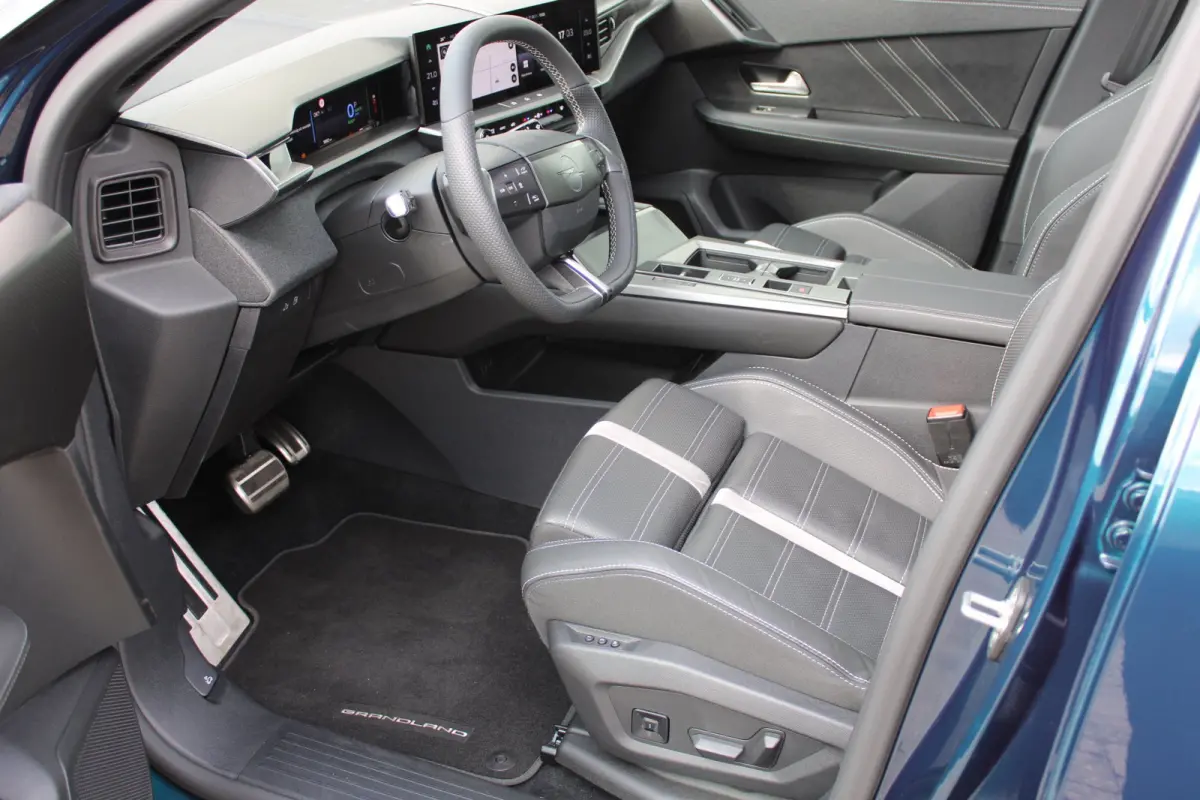 1.6 Turbo Plug-in-Hybrid Ultimate / Navigatie / 360 Camera / LEDER / Panoramadak / Parkeersensoren / Keyless / Stuur -en Stoelverwarmd / 20" LMV