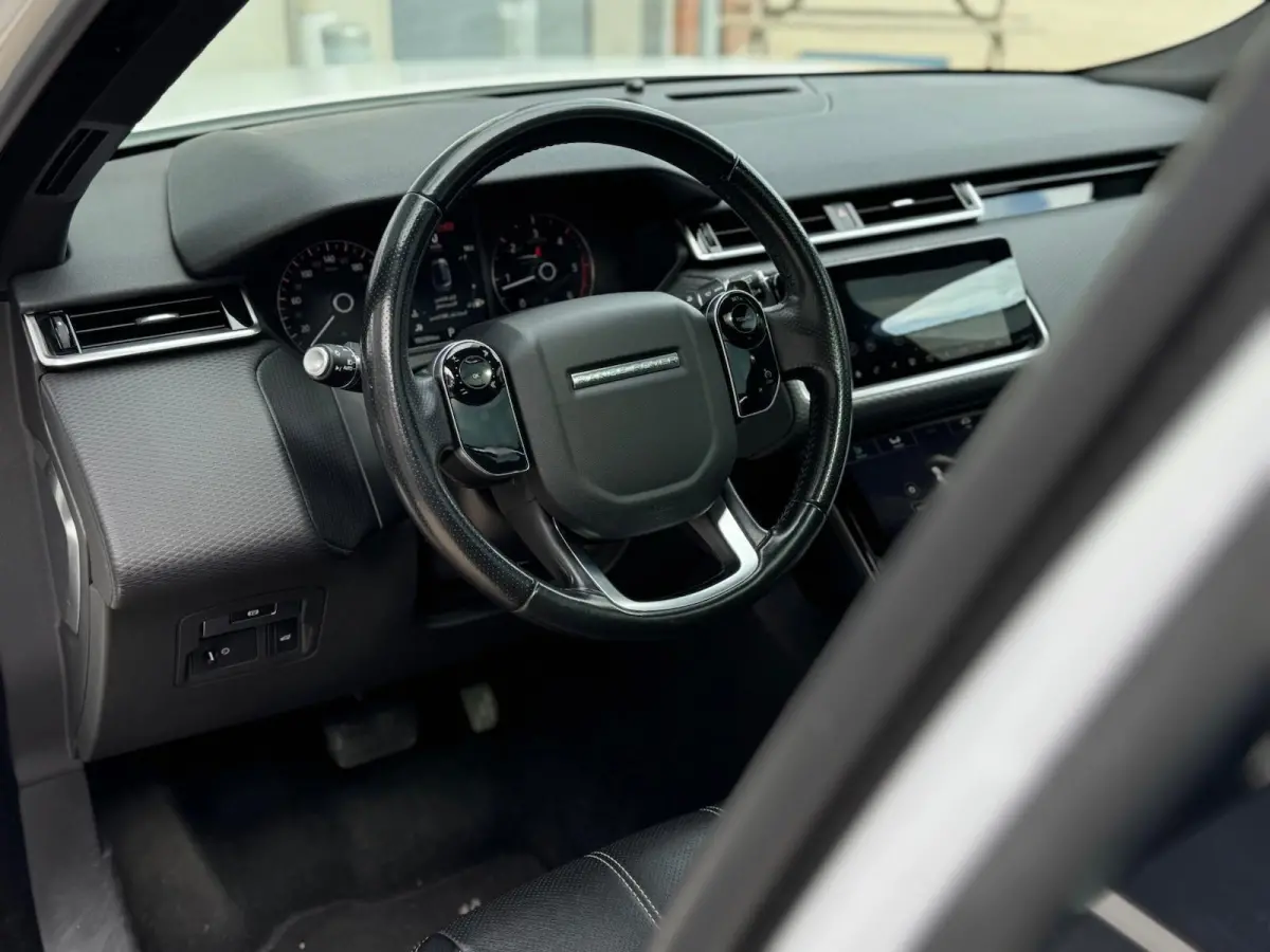2.0 I4 AWD R-Dynamic HSE