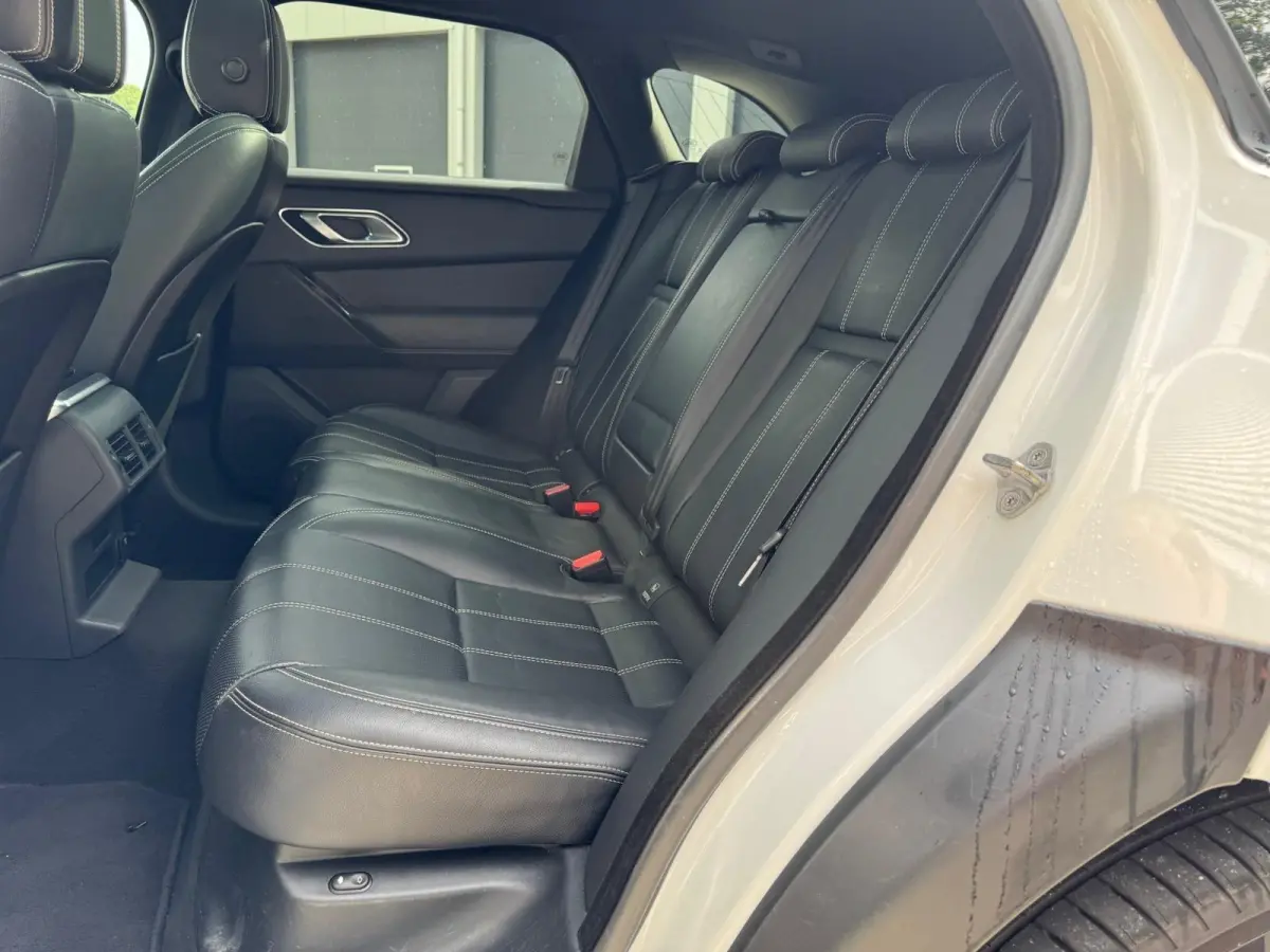 2.0 I4 AWD R-Dynamic HSE