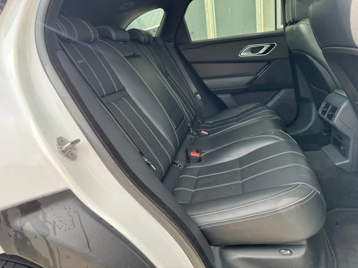 2.0 I4 AWD R-Dynamic HSE