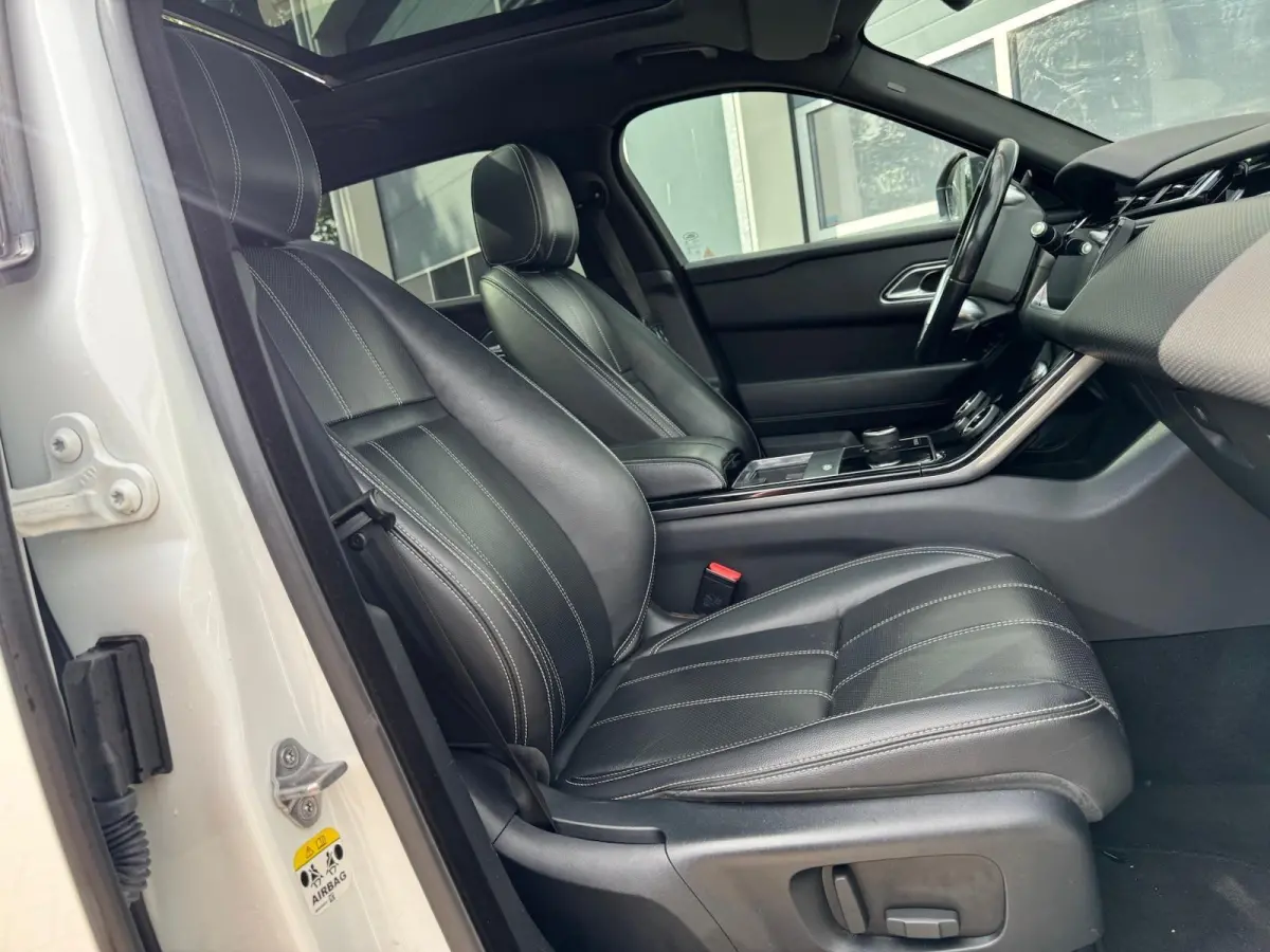 2.0 I4 AWD R-Dynamic HSE