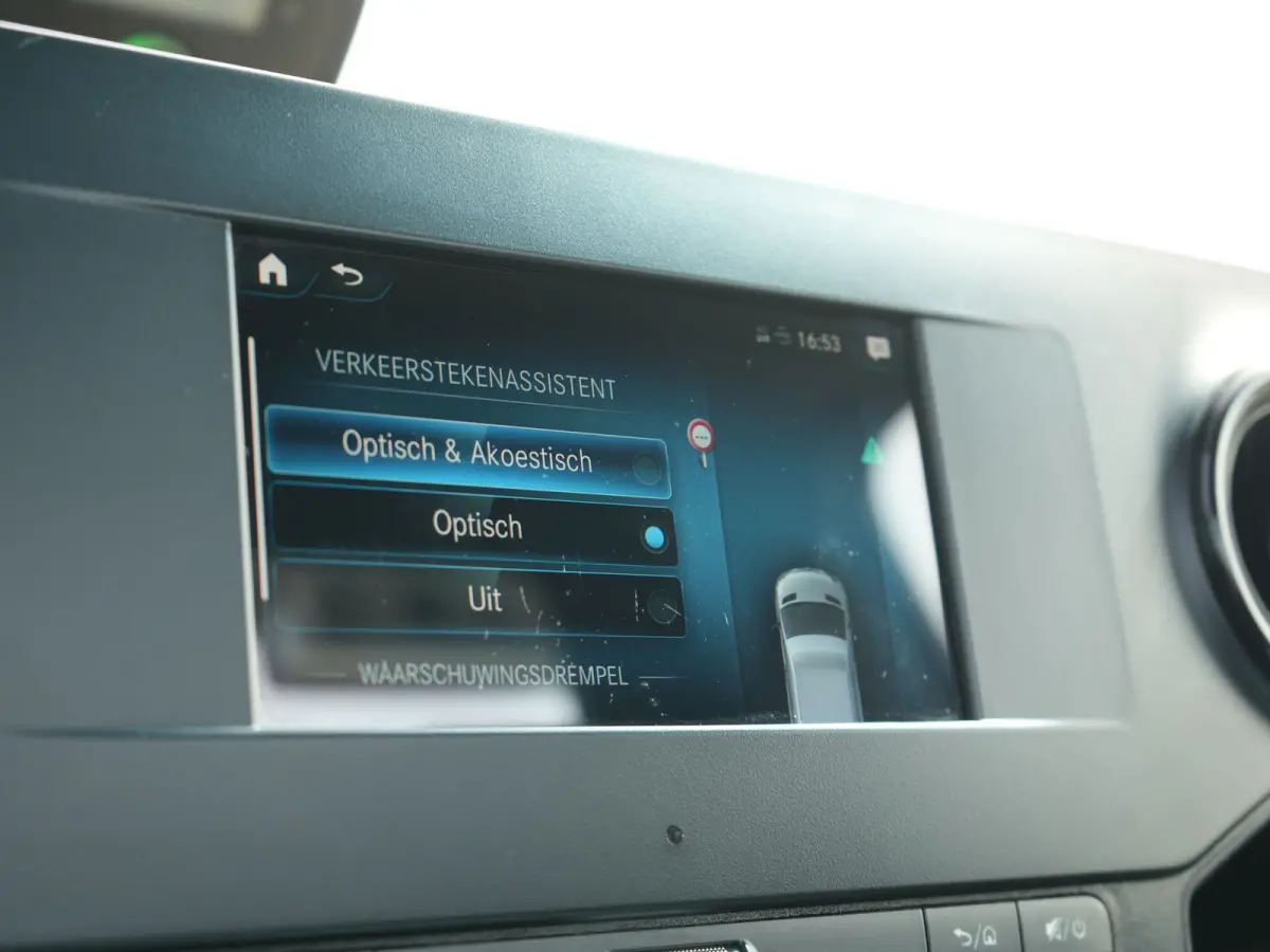 Oprijwagen 516 2.2 CDI L3 EURO VI-D TIJHOF opbouw | Luchtvering | Apple Carplay | Tachograaf | Trekhaak | Ingebouwde Startkabels | Navigatie | DAB |