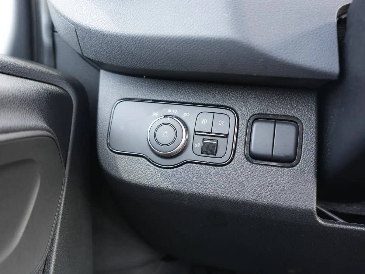 Oprijwagen 516 2.2 CDI L3 EURO VI-D TIJHOF opbouw | Luchtvering | Apple Carplay | Tachograaf | Trekhaak | Ingebouwde Startkabels | Navigatie | DAB |