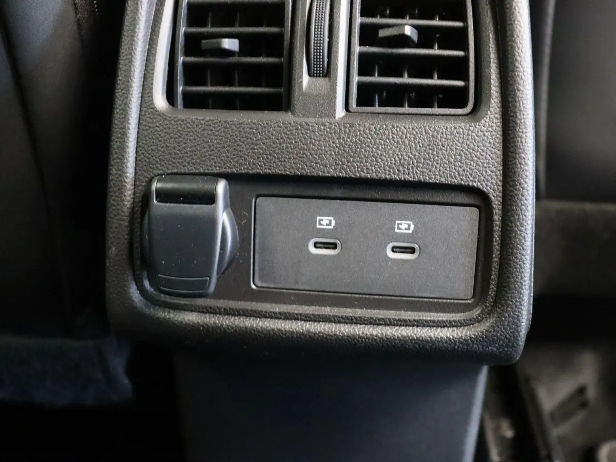 1.6 E-Tech full hybrid 145 techno | Digitaal dashboard | Achteruitrijcamera | Adaptive Cruise | Grootscherm navigatie |