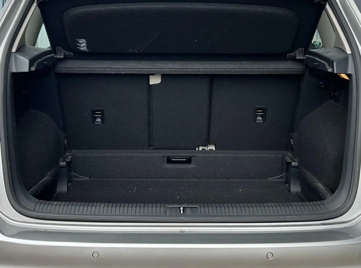 1.4 TSI Business Edition 150PK | UNIEK! | DEALERONDERHOUDEN! | Achteruitrijcamera | Navigatie | Parkeersensoren Voor en Achter | Climate Control | Cruise Control | 2 Sleutels | Lichtmetalen 