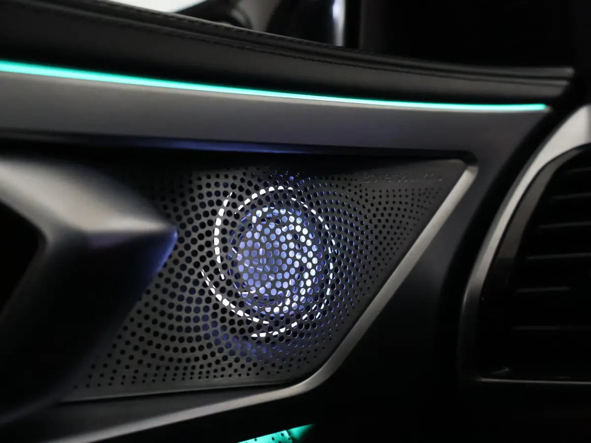 M8 COMPETITION 626 PK IRISH GREEN + BOWERS & WILKINS | KERAMISCHE REMMEN