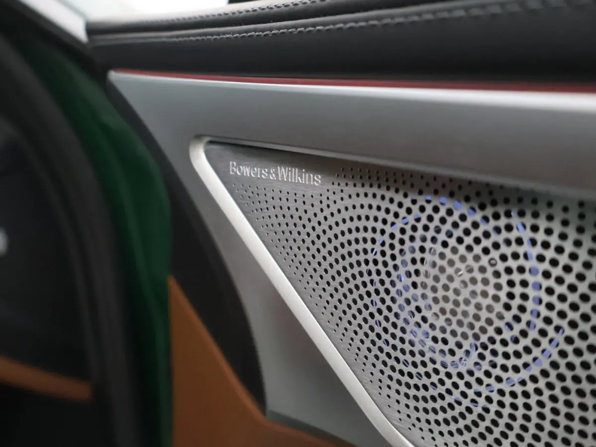 M8 COMPETITION 626 PK IRISH GREEN + BOWERS & WILKINS | KERAMISCHE REMMEN