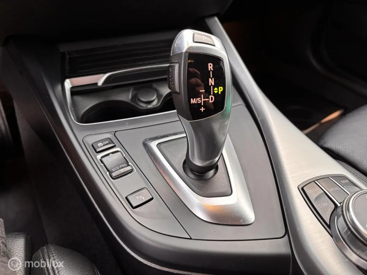118i Sport Line LCI Camera Leder Navi stoelverw
