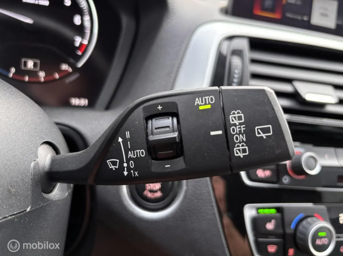 118i Sport Line LCI Camera Leder Navi stoelverw