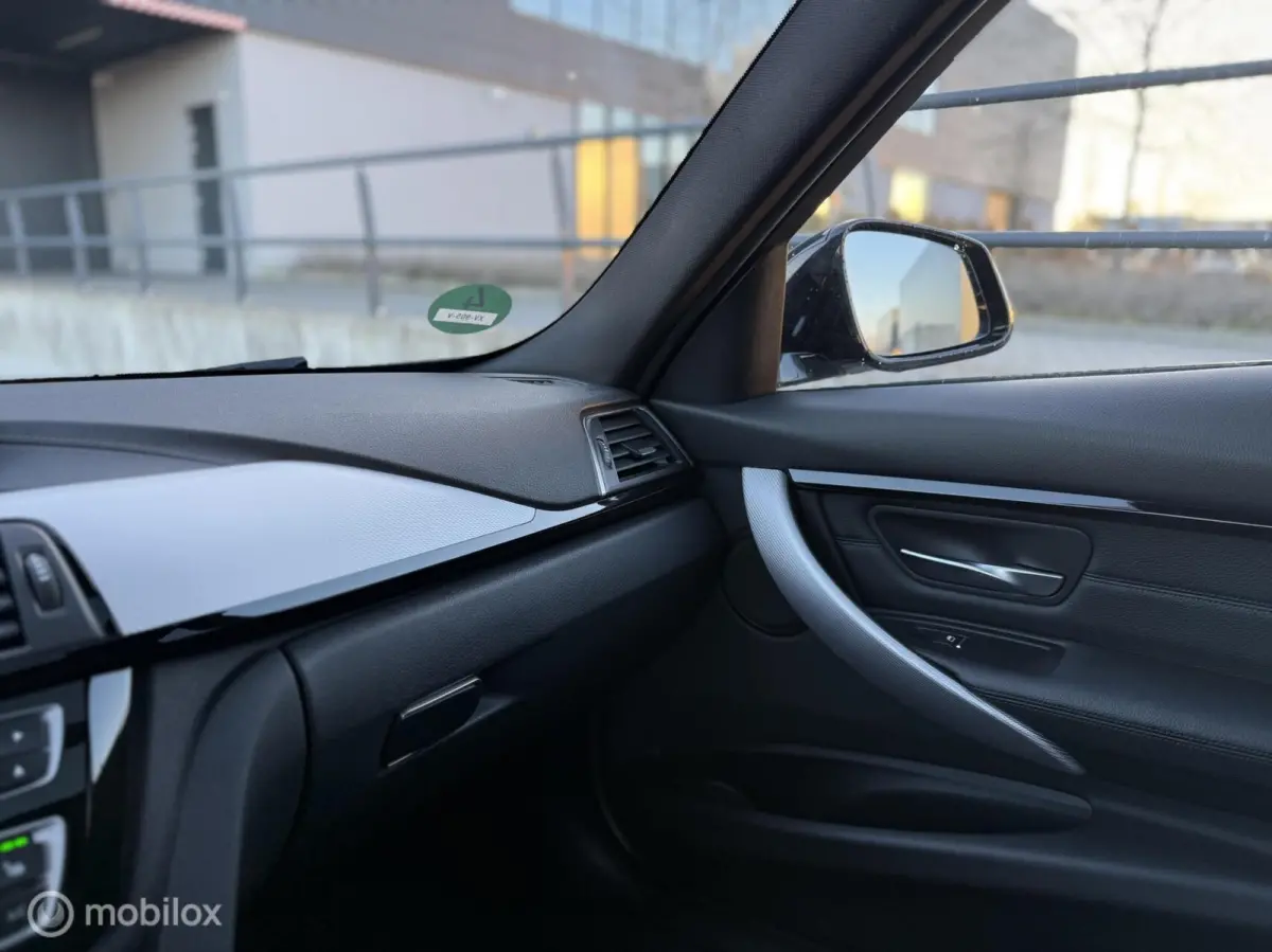 318i M Sport Edition