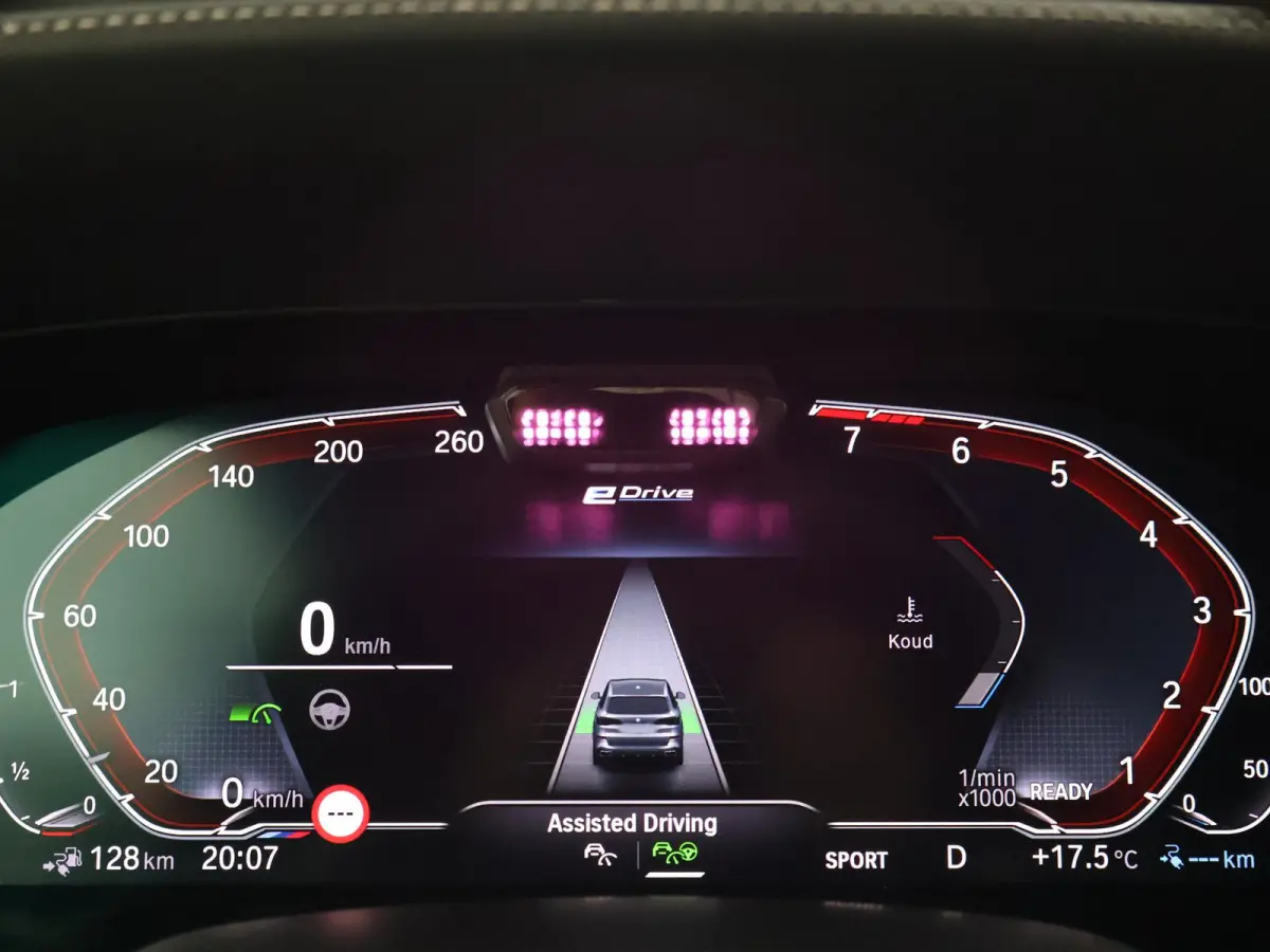 xDrive45e 394 PK H.E. M-SPORT + LUCHTVERING | ADAPTIVE CRUISE | PANORAMA | 360 CAMERA | 22 INCH