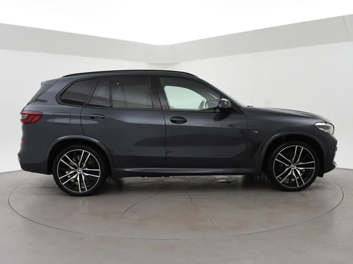 xDrive45e 394 PK H.E. M-SPORT + LUCHTVERING | ADAPTIVE CRUISE | PANORAMA | 360 CAMERA | 22 INCH