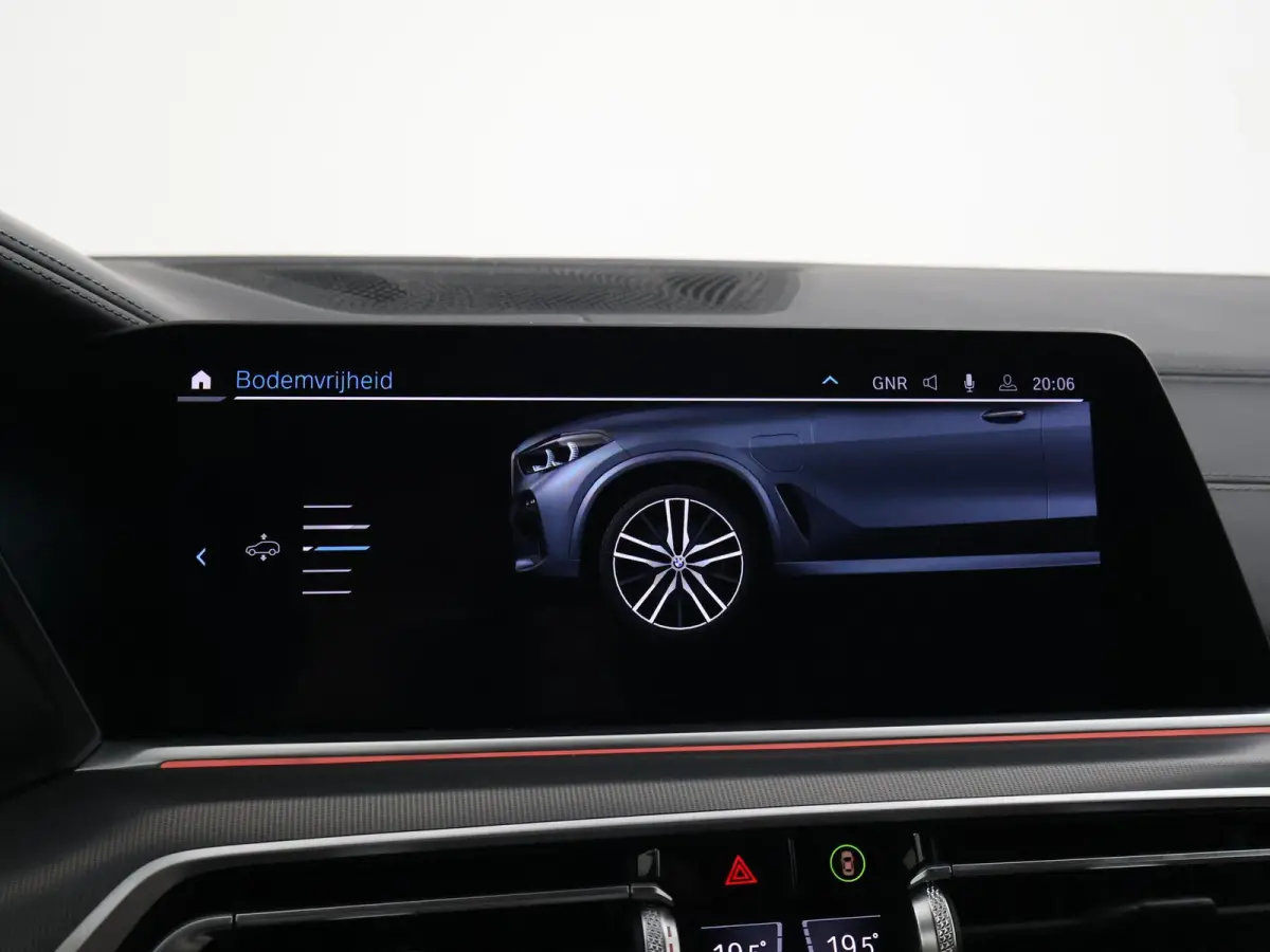 xDrive45e 394 PK H.E. M-SPORT + LUCHTVERING | ADAPTIVE CRUISE | PANORAMA | 360 CAMERA | 22 INCH