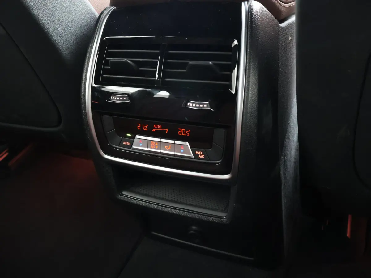 xDrive45e 394 PK H.E. M-SPORT + LUCHTVERING | ADAPTIVE CRUISE | PANORAMA | 360 CAMERA | 22 INCH