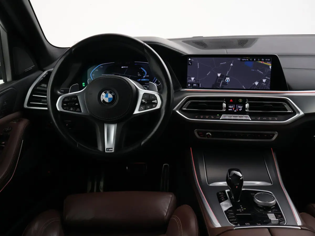xDrive45e 394 PK H.E. M-SPORT + LUCHTVERING | ADAPTIVE CRUISE | PANORAMA | 360 CAMERA | 22 INCH