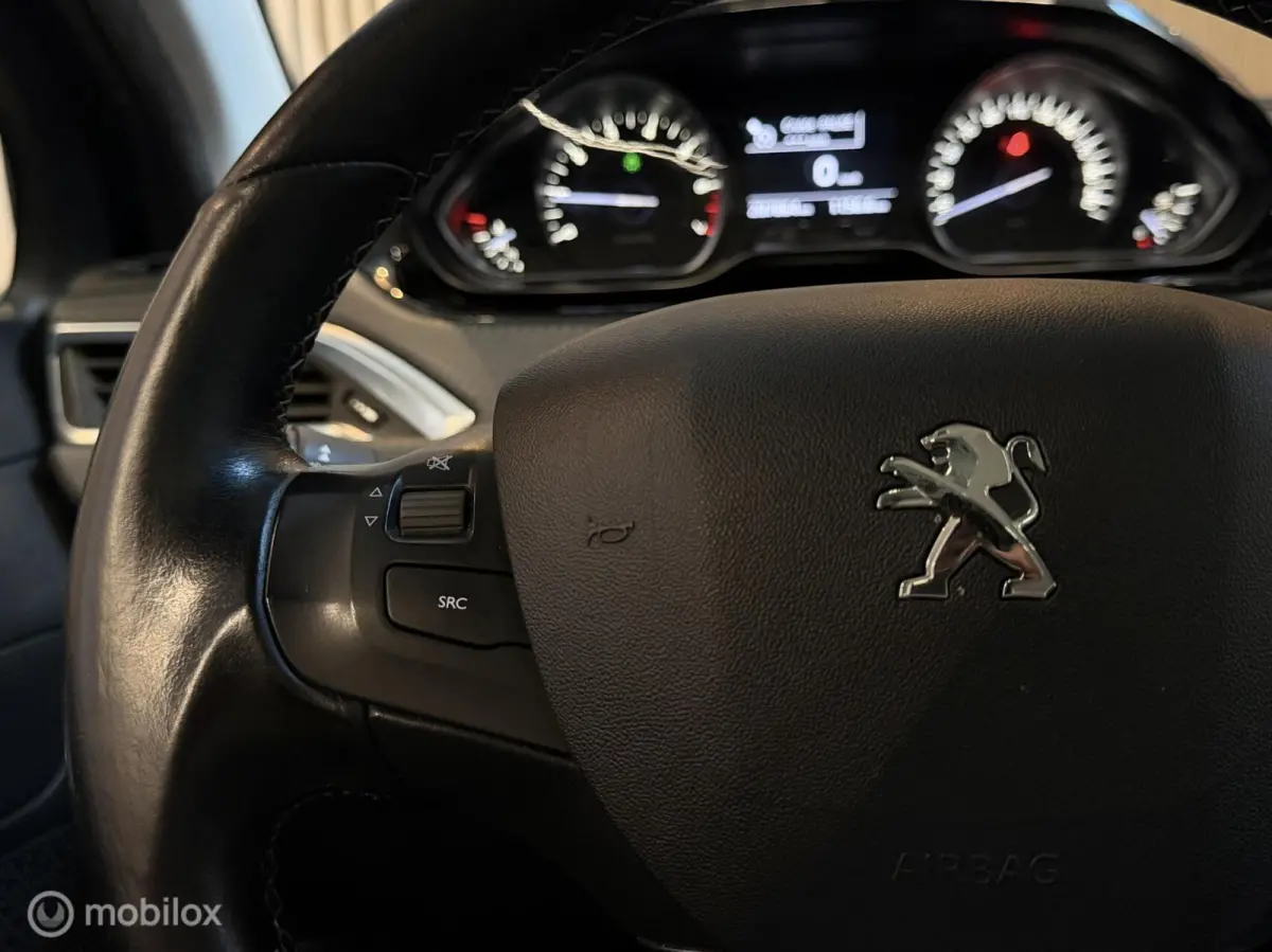 1.2 PureTech Allure PANO CARPLAY CAMERA CRUISE