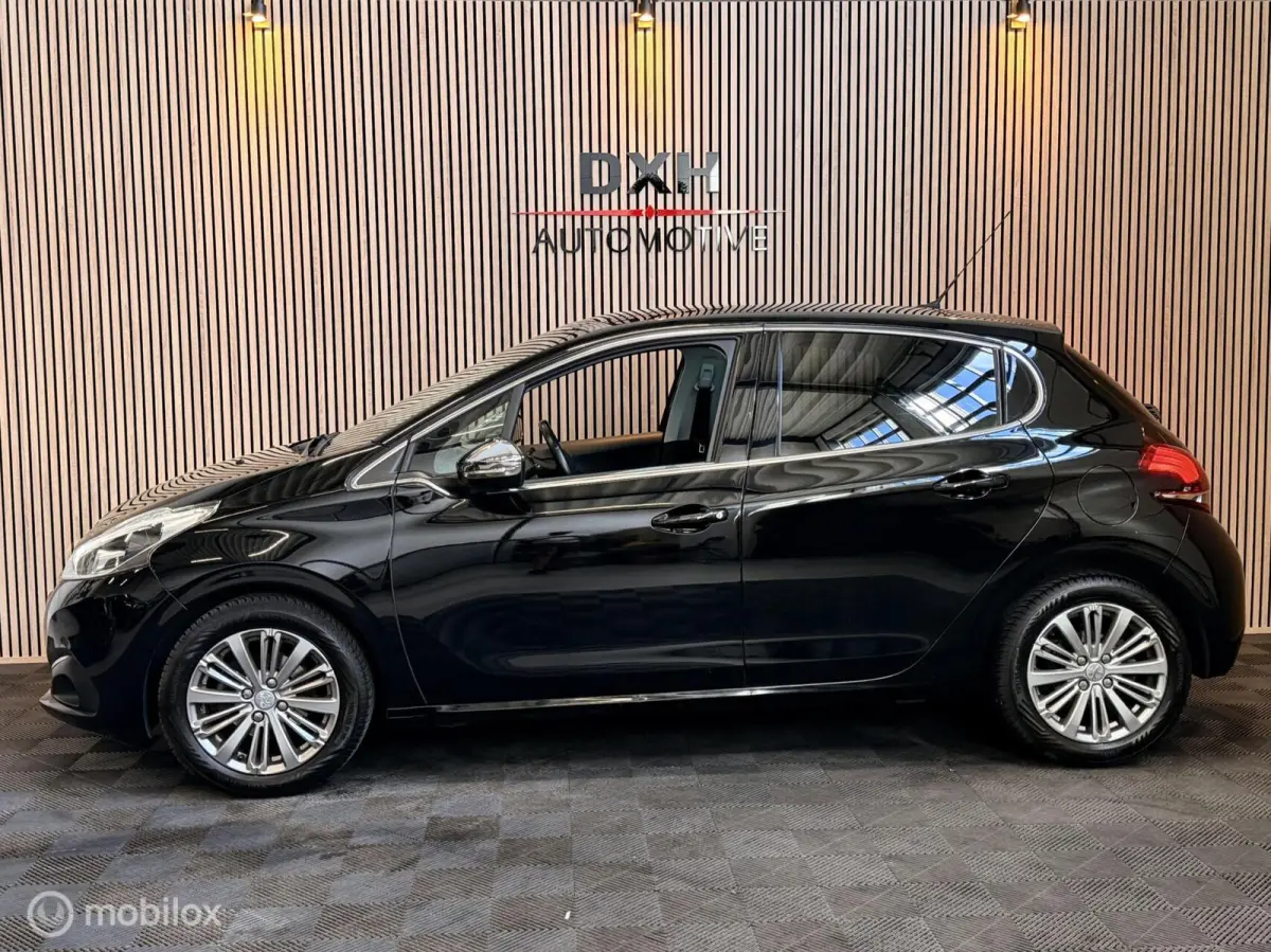 1.2 PureTech Allure PANO CARPLAY CAMERA CRUISE