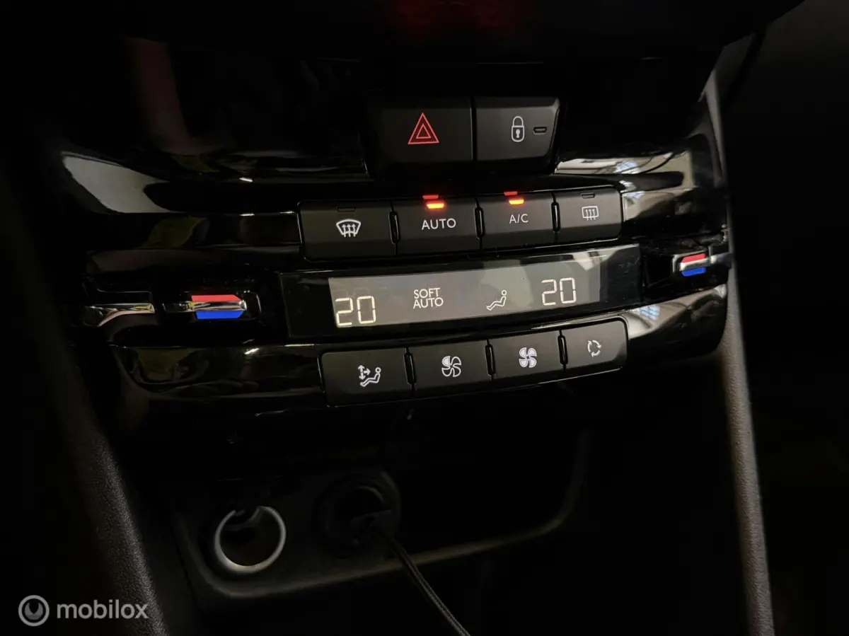 1.2 PureTech Allure PANO CARPLAY CAMERA CRUISE