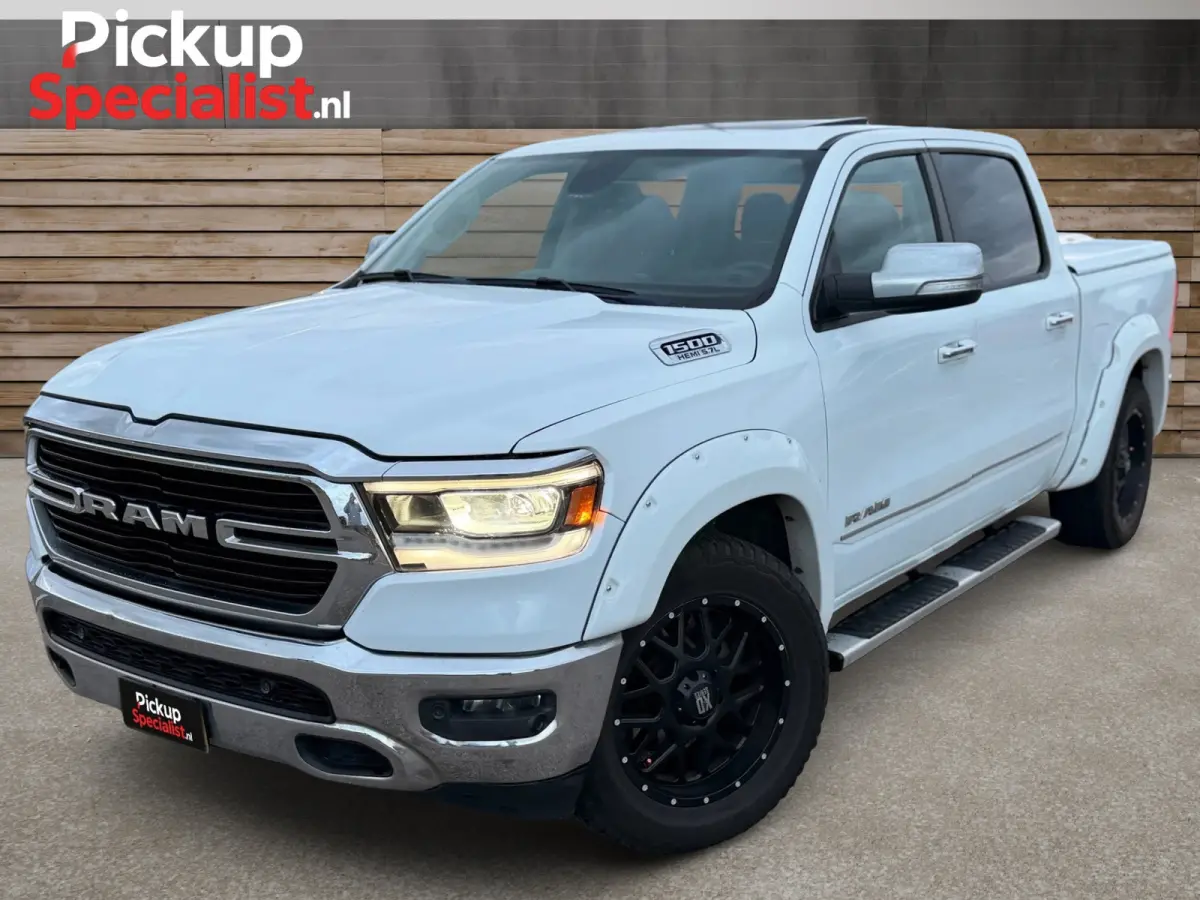 1500 5.7 V8 4x4 Crew Cab Rebel , PANO-DAK , WIDE BODY , ONDERHOUD COMPLEET