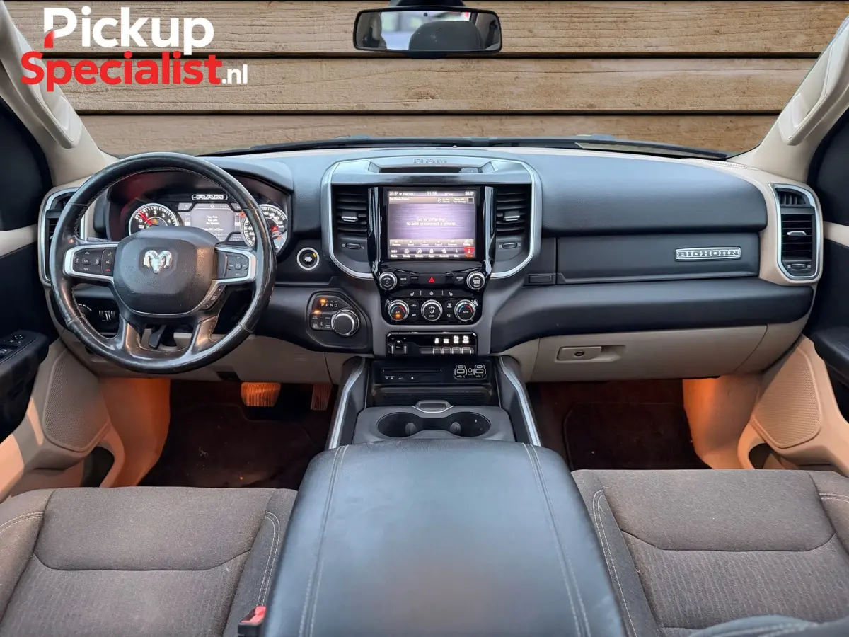 1500 5.7 V8 4x4 Crew Cab Rebel , PANO-DAK , WIDE BODY , ONDERHOUD COMPLEET
