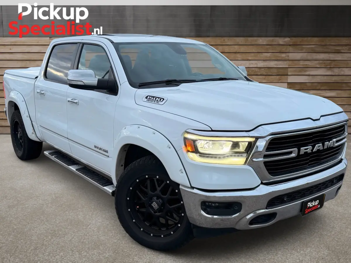 1500 5.7 V8 4x4 Crew Cab Rebel , PANO-DAK , WIDE BODY , ONDERHOUD COMPLEET