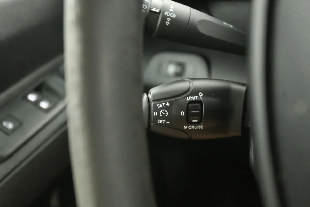 1.5 BlueHDI Premium | Marge | Airco | Cruise | Carplay | Trekhaak | Parkeersens.