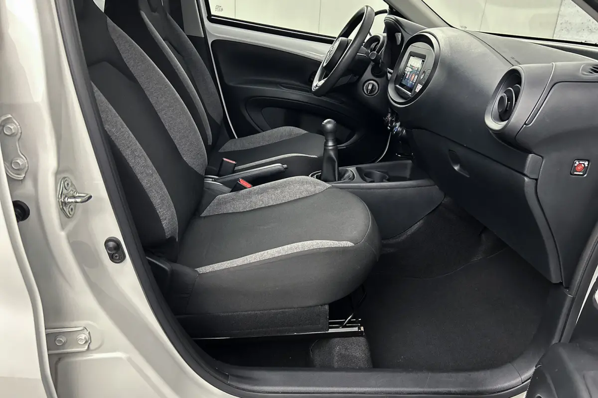 1.0 VVT-i MT | Apple Carplay | Airco | Cruise control