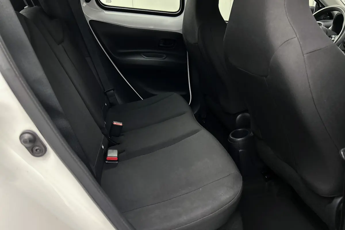 1.0 VVT-i MT | Apple Carplay | Airco | Cruise control