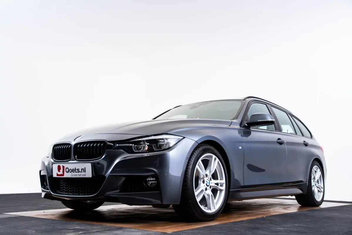 318i High Executive M-sport - Panoramadak - Leder - Camera - Navigatiesysteem Professional - HiFi System - Stoelverwarming