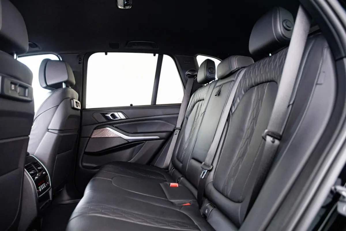 xDrive45e Driving Assistant Professional - Harman kardon - Head up - BMW Laserlight - Comfort Access - Warmte Comfort Pack - Comfortstoelen - Akoestische ramen - Parking Assistant Plus -
