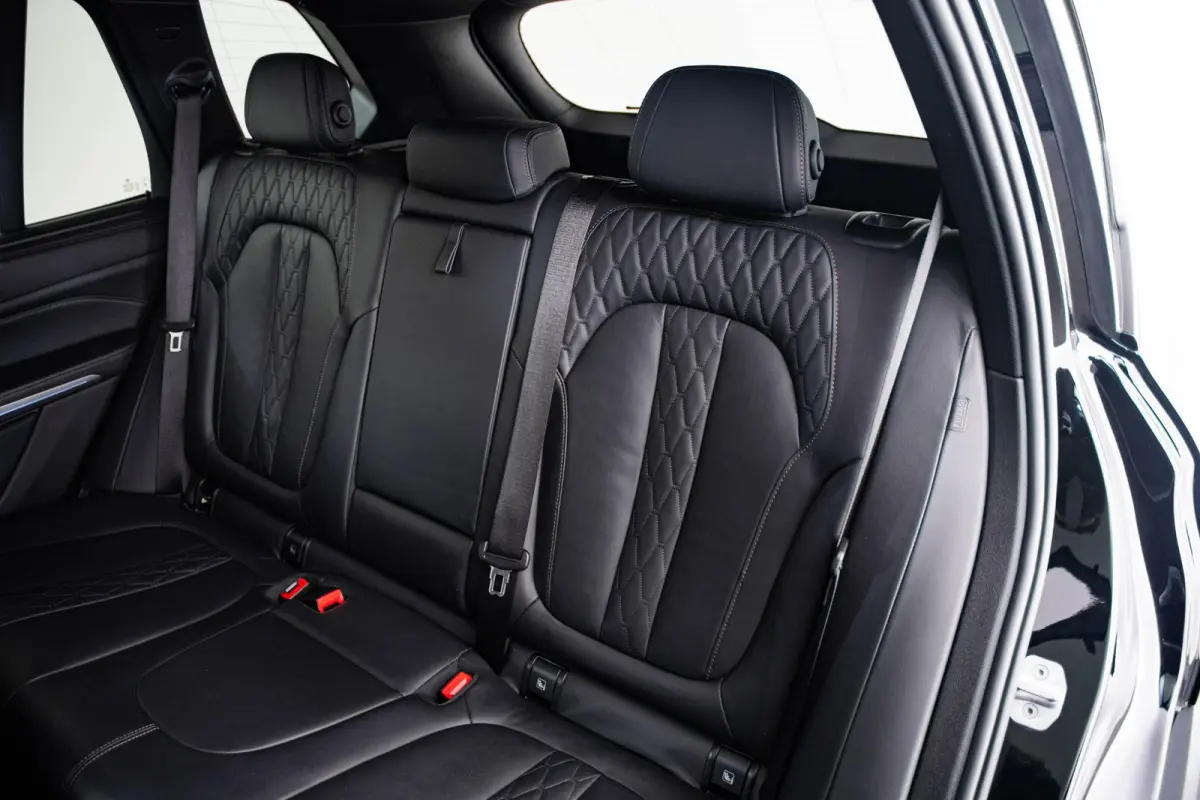 xDrive45e Driving Assistant Professional - Harman kardon - Head up - BMW Laserlight - Comfort Access - Warmte Comfort Pack - Comfortstoelen - Akoestische ramen - Parking Assistant Plus -