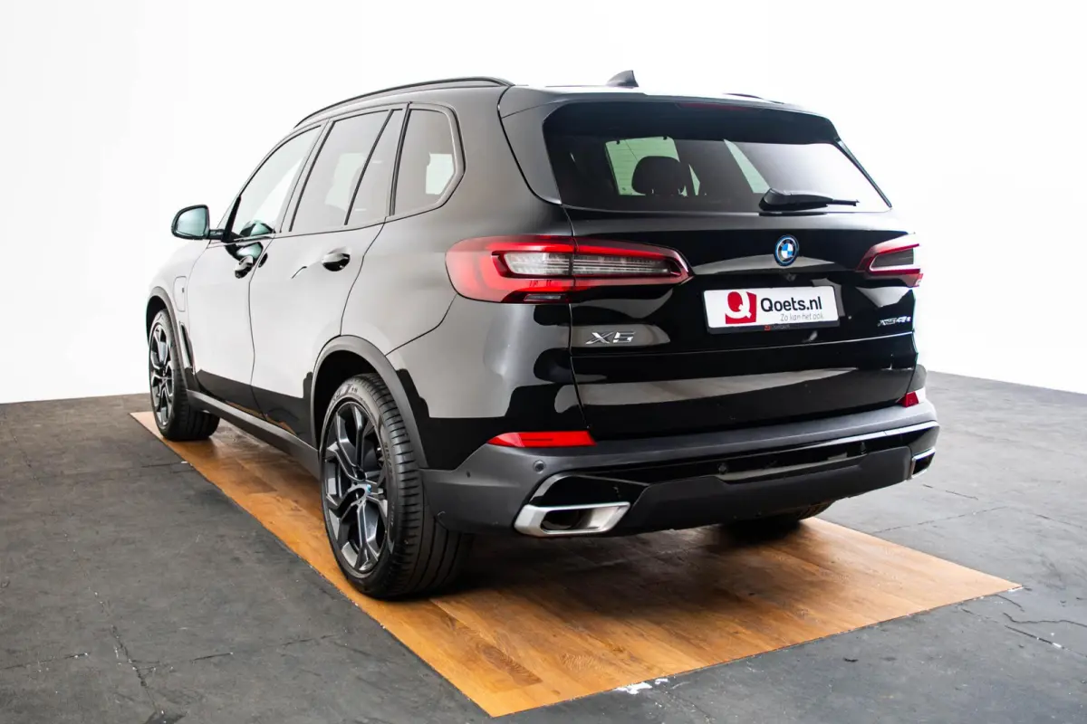 xDrive45e Driving Assistant Professional - Harman kardon - Head up - BMW Laserlight - Comfort Access - Warmte Comfort Pack - Comfortstoelen - Akoestische ramen - Parking Assistant Plus -