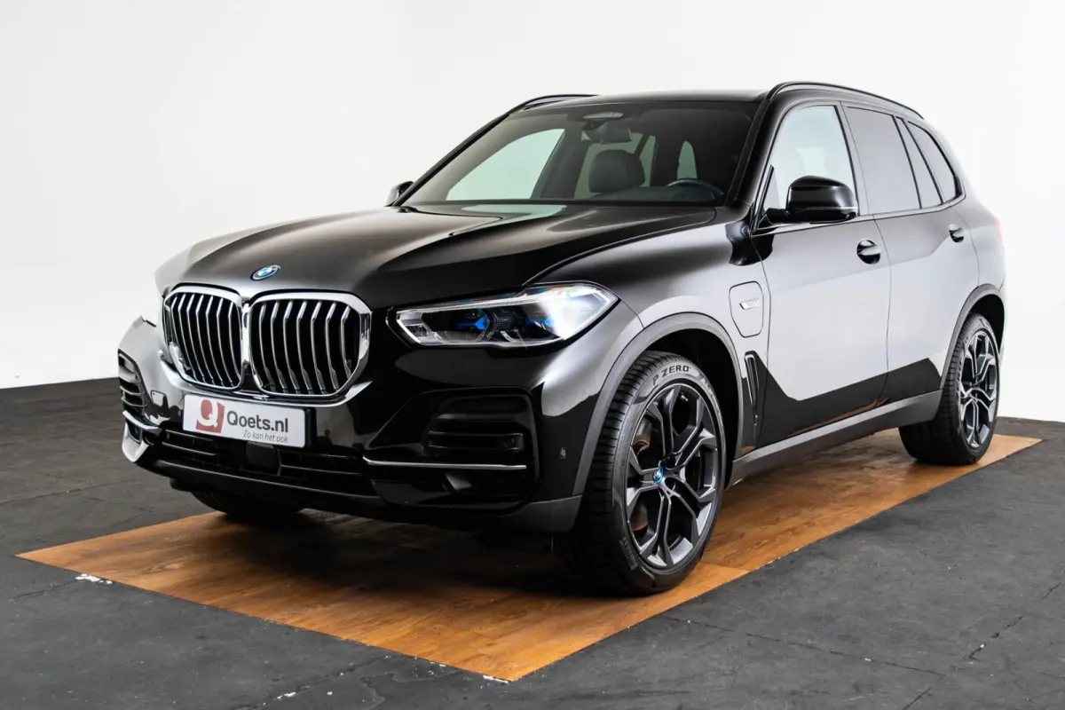 xDrive45e Driving Assistant Professional - Harman kardon - Head up - BMW Laserlight - Comfort Access - Warmte Comfort Pack - Comfortstoelen - Akoestische ramen - Parking Assistant Plus -
