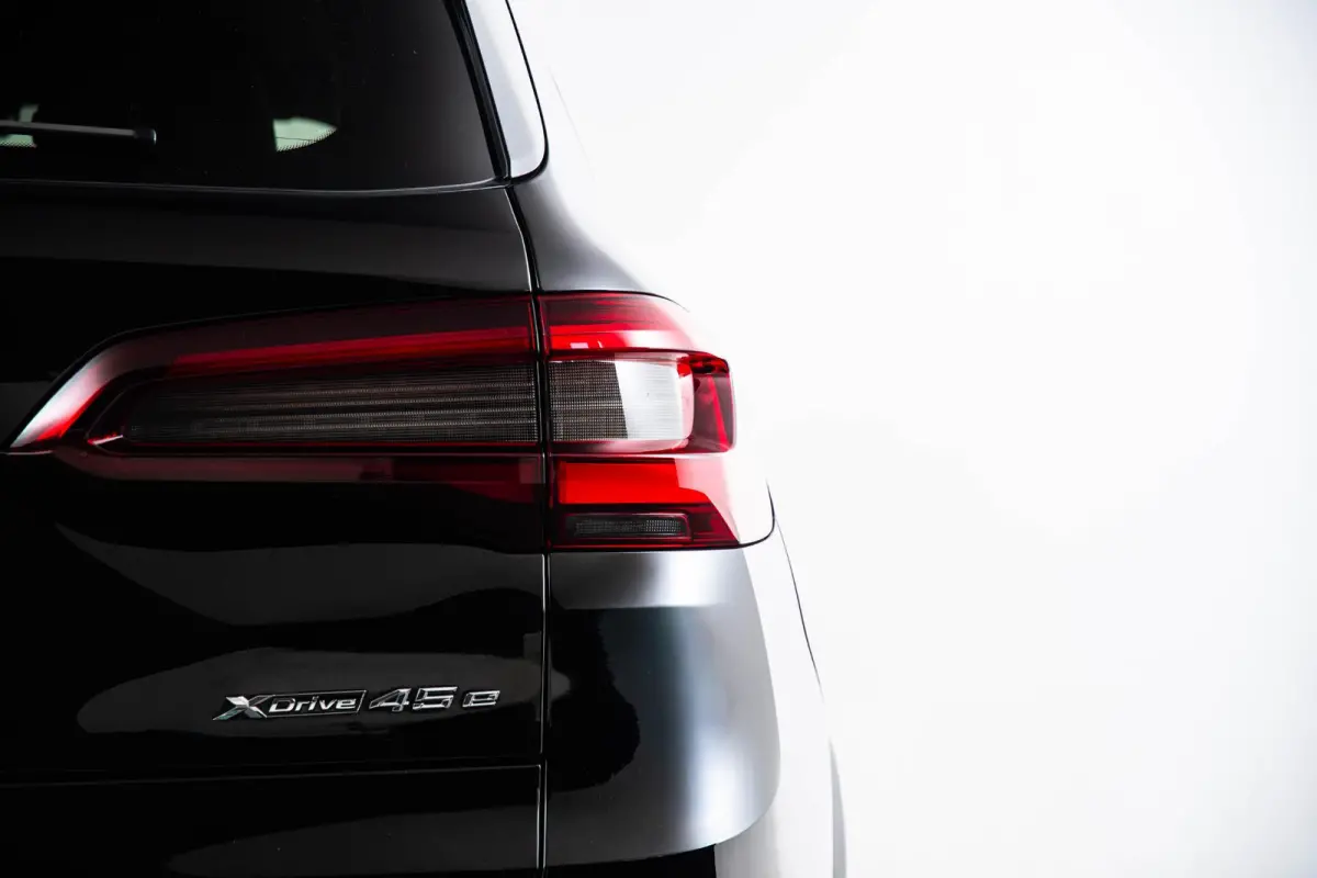 xDrive45e Driving Assistant Professional - Harman kardon - Head up - BMW Laserlight - Comfort Access - Warmte Comfort Pack - Comfortstoelen - Akoestische ramen - Parking Assistant Plus -