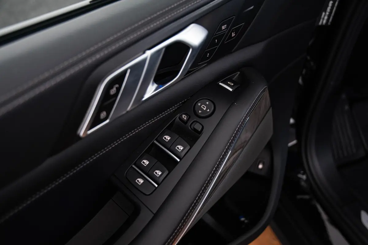 xDrive45e Driving Assistant Professional - Harman kardon - Head up - BMW Laserlight - Comfort Access - Warmte Comfort Pack - Comfortstoelen - Akoestische ramen - Parking Assistant Plus -