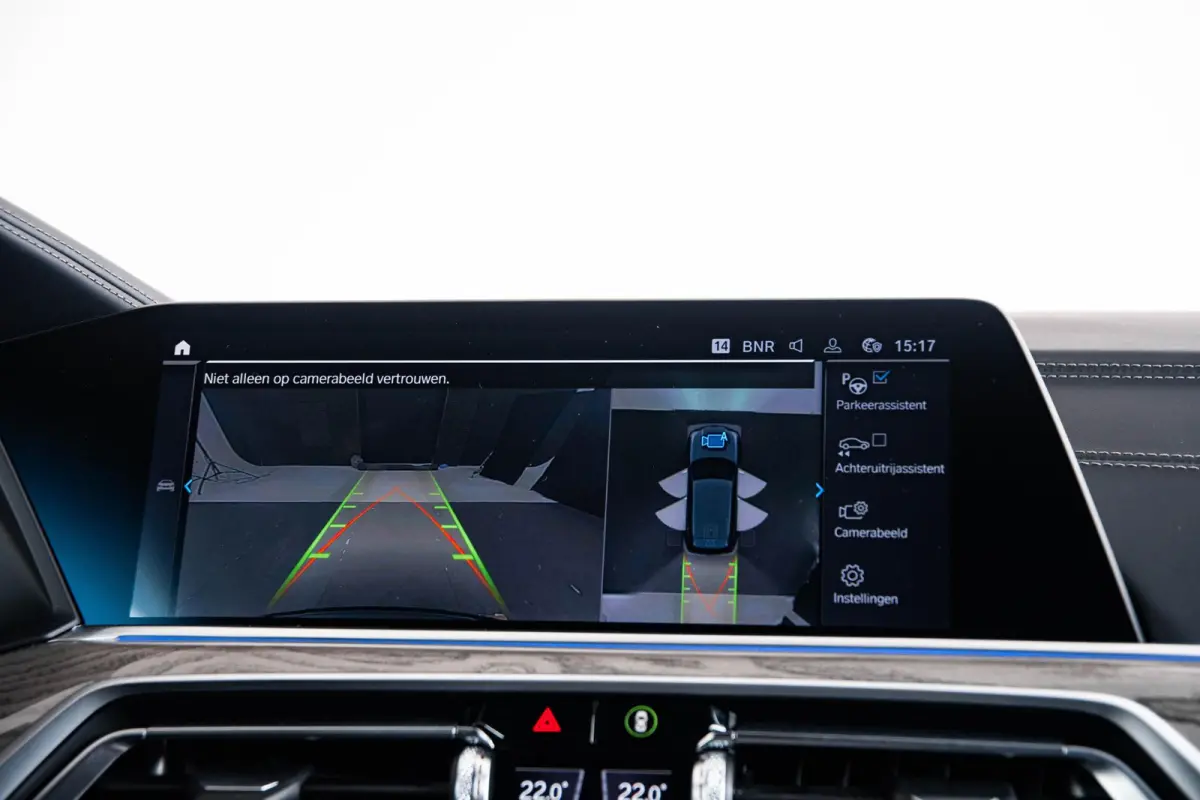 xDrive45e Driving Assistant Professional - Harman kardon - Head up - BMW Laserlight - Comfort Access - Warmte Comfort Pack - Comfortstoelen - Akoestische ramen - Parking Assistant Plus -