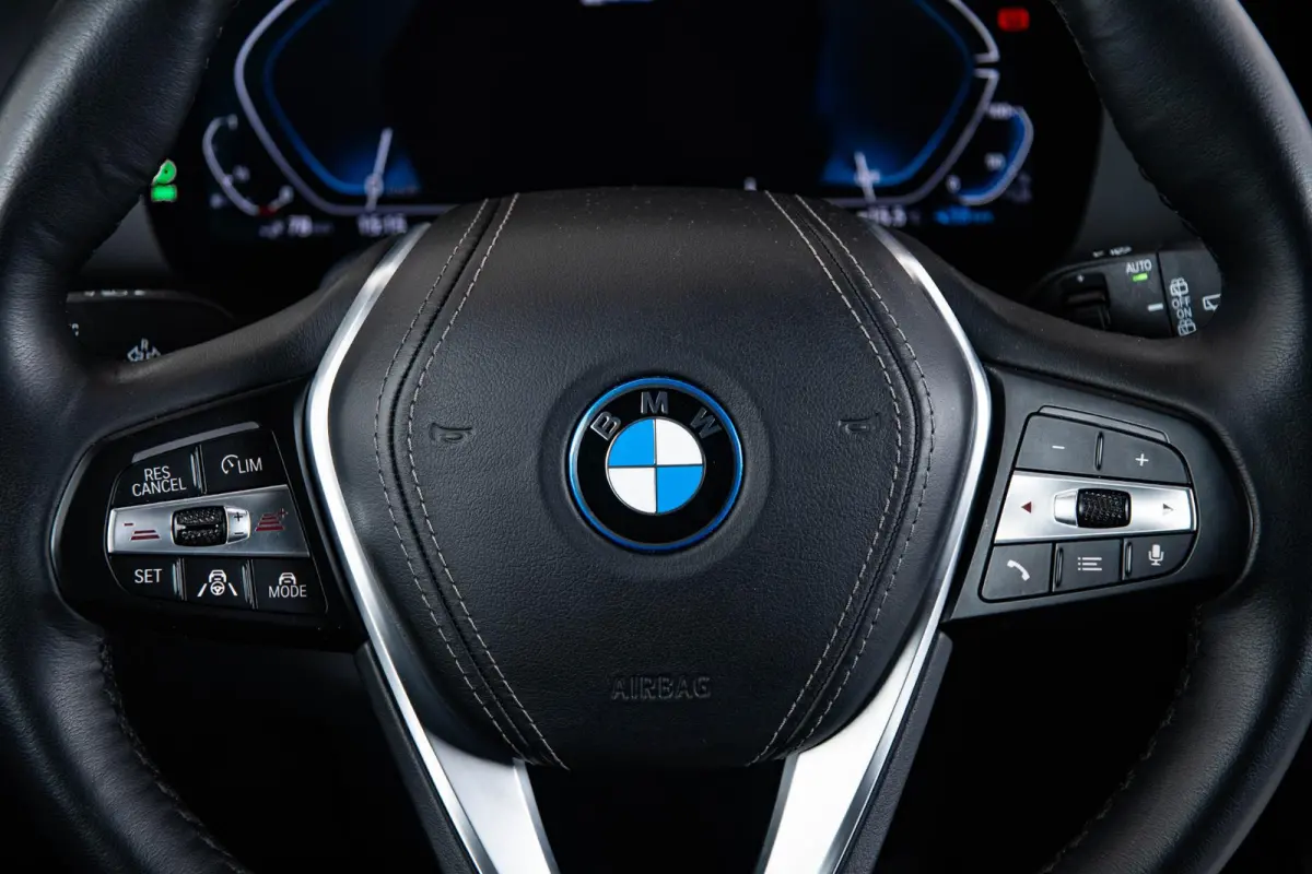 xDrive45e Driving Assistant Professional - Harman kardon - Head up - BMW Laserlight - Comfort Access - Warmte Comfort Pack - Comfortstoelen - Akoestische ramen - Parking Assistant Plus -