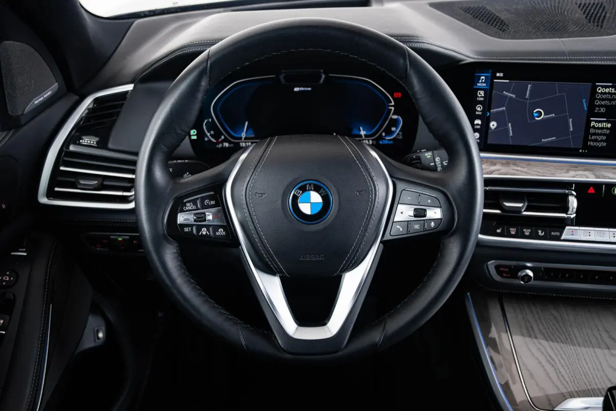 xDrive45e Driving Assistant Professional - Harman kardon - Head up - BMW Laserlight - Comfort Access - Warmte Comfort Pack - Comfortstoelen - Akoestische ramen - Parking Assistant Plus -