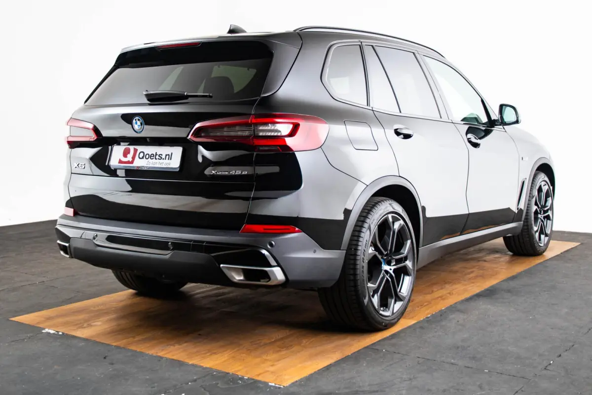 xDrive45e Driving Assistant Professional - Harman kardon - Head up - BMW Laserlight - Comfort Access - Warmte Comfort Pack - Comfortstoelen - Akoestische ramen - Parking Assistant Plus -