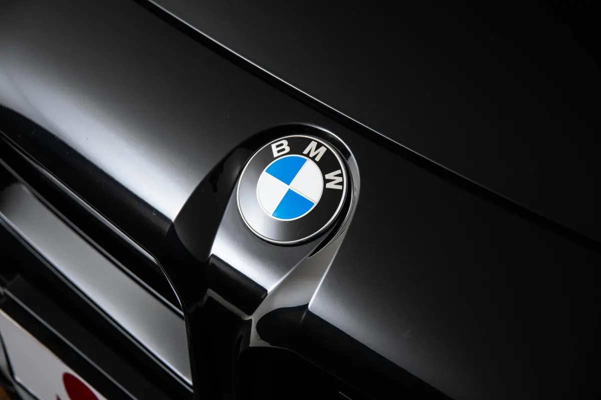 M2 Parking/Driving Assistant - Active Cruise Control - Harman Kardon - Ambiance verlichting - Stuurwielrand verwarmd - Elektrische verstelbare/verwarmde stoelen - Comfort Acces