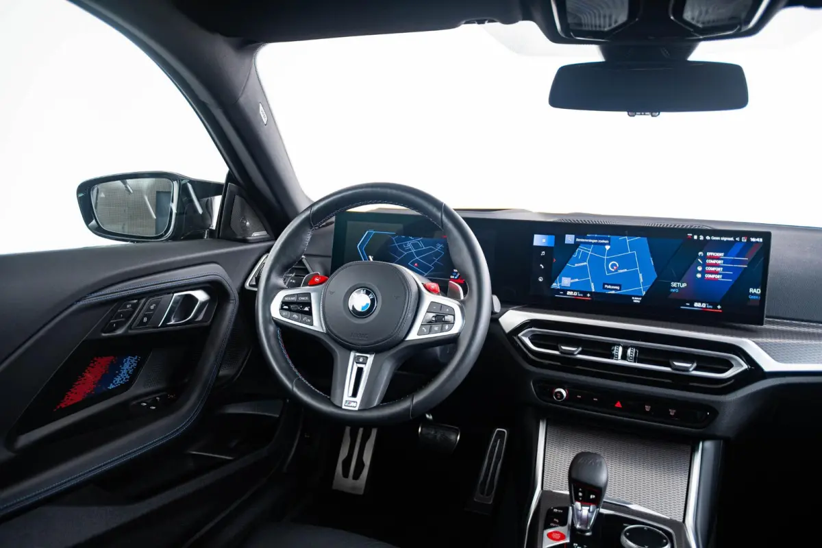 M2 Parking/Driving Assistant - Active Cruise Control - Harman Kardon - Ambiance verlichting - Stuurwielrand verwarmd - Elektrische verstelbare/verwarmde stoelen - Comfort Acces
