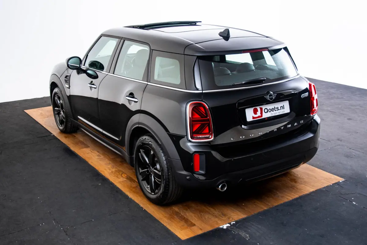 1.5 Cooper Panoramdak - Active Cruise Control - Driving/park Assistant - Harman Kardon - Achteruitrijcamera - Comfort acces - Elektrisch verwarmbare/verstelbare voorstoelen -