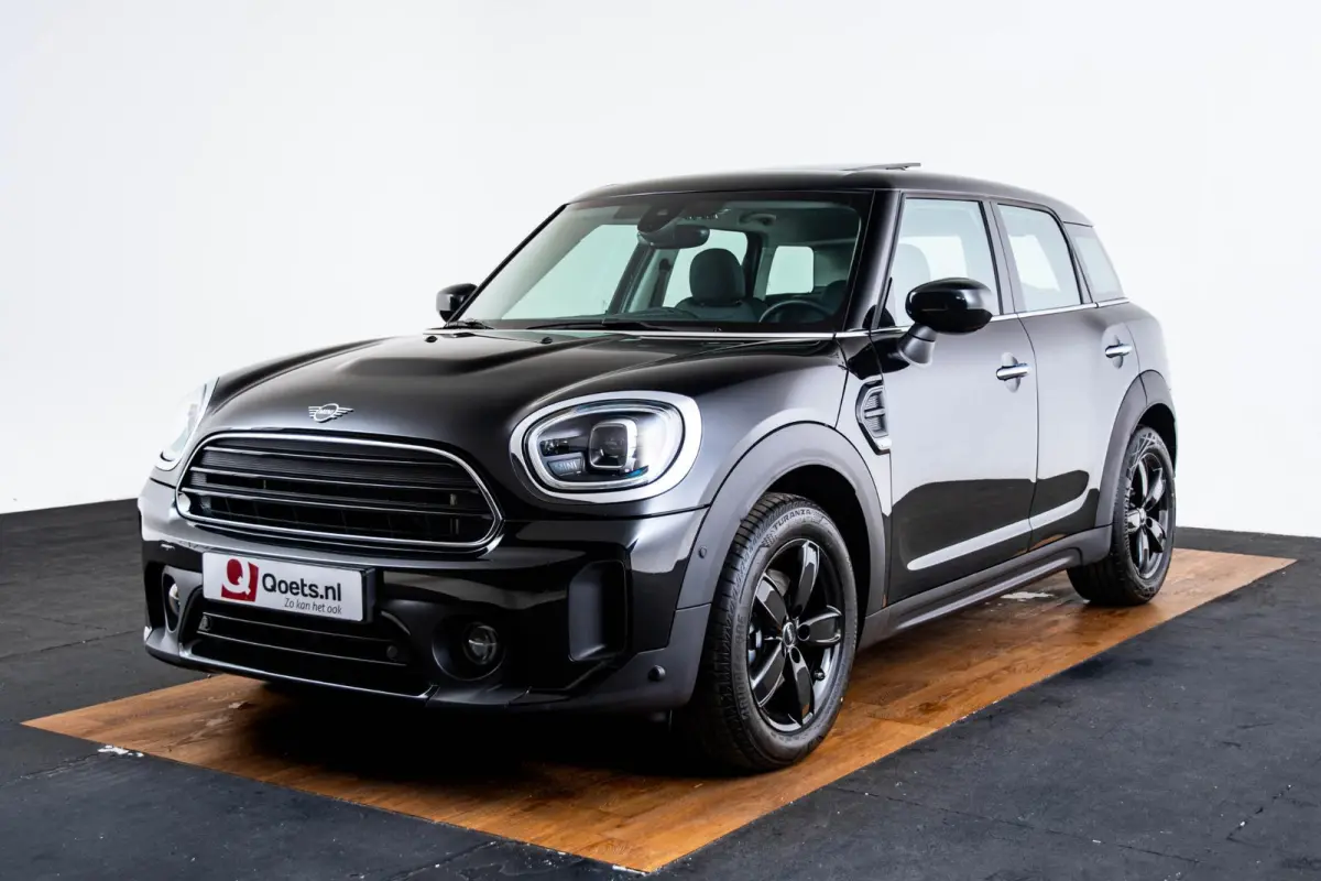 1.5 Cooper Panoramdak - Active Cruise Control - Driving/park Assistant - Harman Kardon - Achteruitrijcamera - Comfort acces - Elektrisch verwarmbare/verstelbare voorstoelen -
