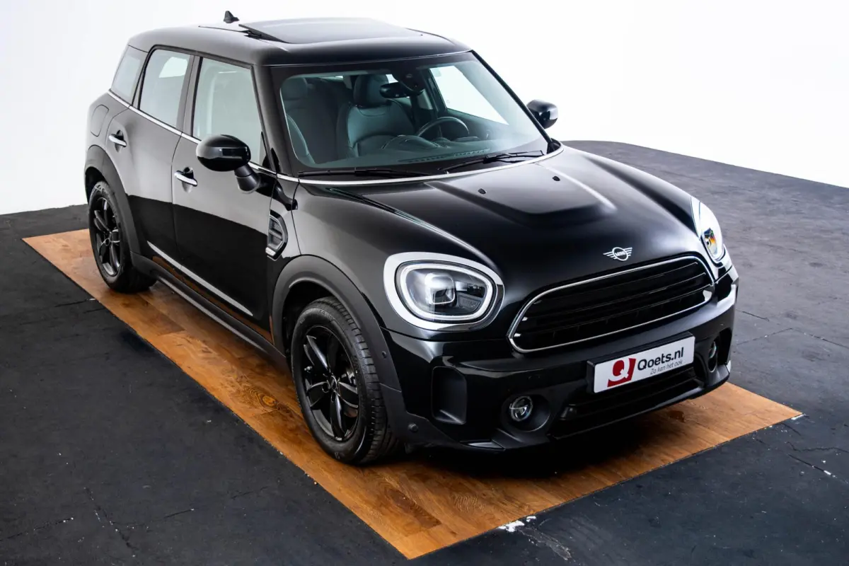 1.5 Cooper Panoramdak - Active Cruise Control - Driving/park Assistant - Harman Kardon - Achteruitrijcamera - Comfort acces - Elektrisch verwarmbare/verstelbare voorstoelen -
