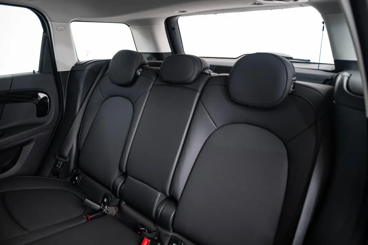 1.5 Cooper Panoramdak - Active Cruise Control - Driving/park Assistant - Harman Kardon - Achteruitrijcamera - Comfort acces - Elektrisch verwarmbare/verstelbare voorstoelen -