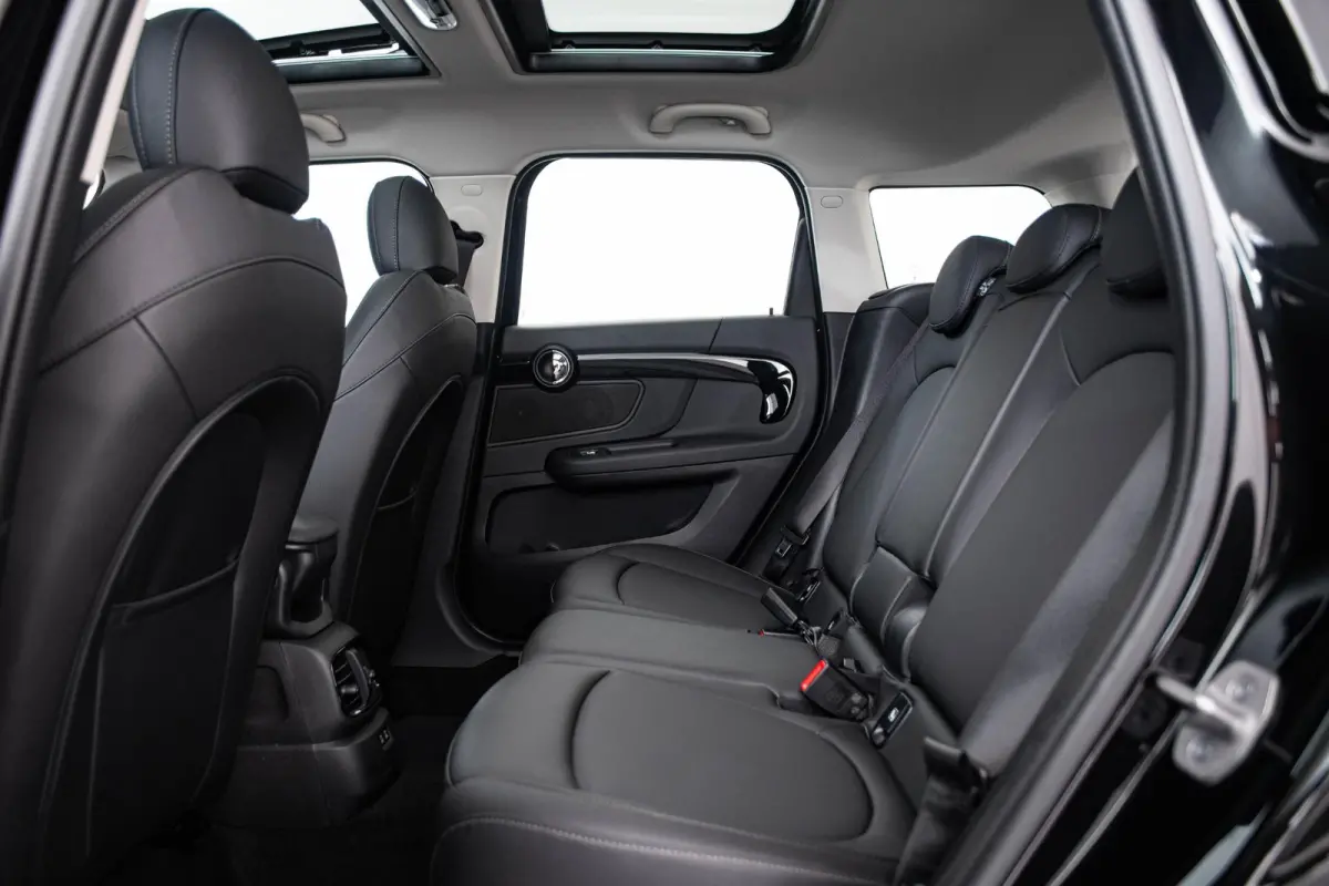 1.5 Cooper Panoramdak - Active Cruise Control - Driving/park Assistant - Harman Kardon - Achteruitrijcamera - Comfort acces - Elektrisch verwarmbare/verstelbare voorstoelen -