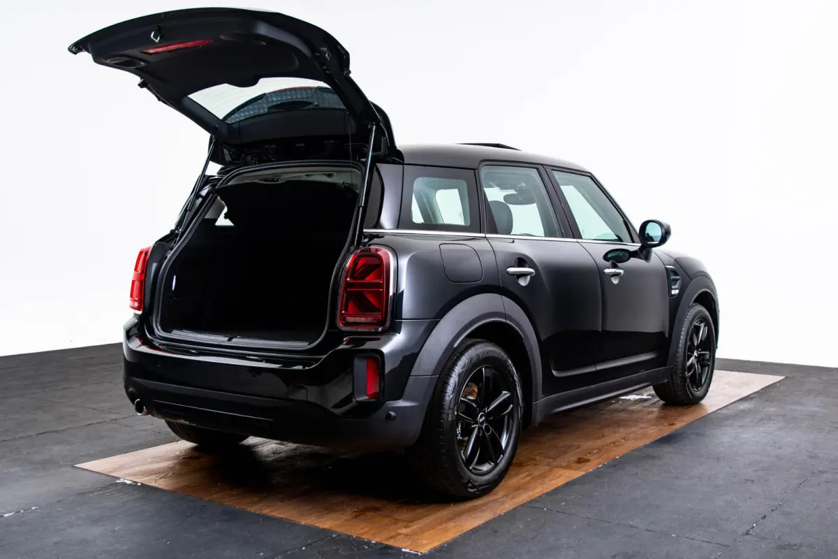 1.5 Cooper Panoramdak - Active Cruise Control - Driving/park Assistant - Harman Kardon - Achteruitrijcamera - Comfort acces - Elektrisch verwarmbare/verstelbare voorstoelen -
