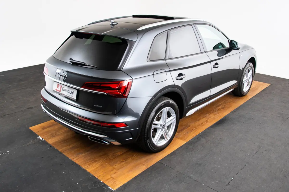 50 TFSI e S edition Panoramadak - Multifunctioneel stuur plus - interieurvoorverwarming - Audi soundsystem - Achterbank plus - Sportstoelen - stoelverwarming voor - Assistentiepakket City -