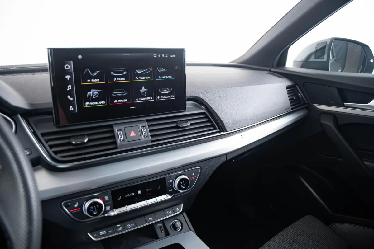 50 TFSI e S edition Panoramadak - Multifunctioneel stuur plus - interieurvoorverwarming - Audi soundsystem - Achterbank plus - Sportstoelen - stoelverwarming voor - Assistentiepakket City -